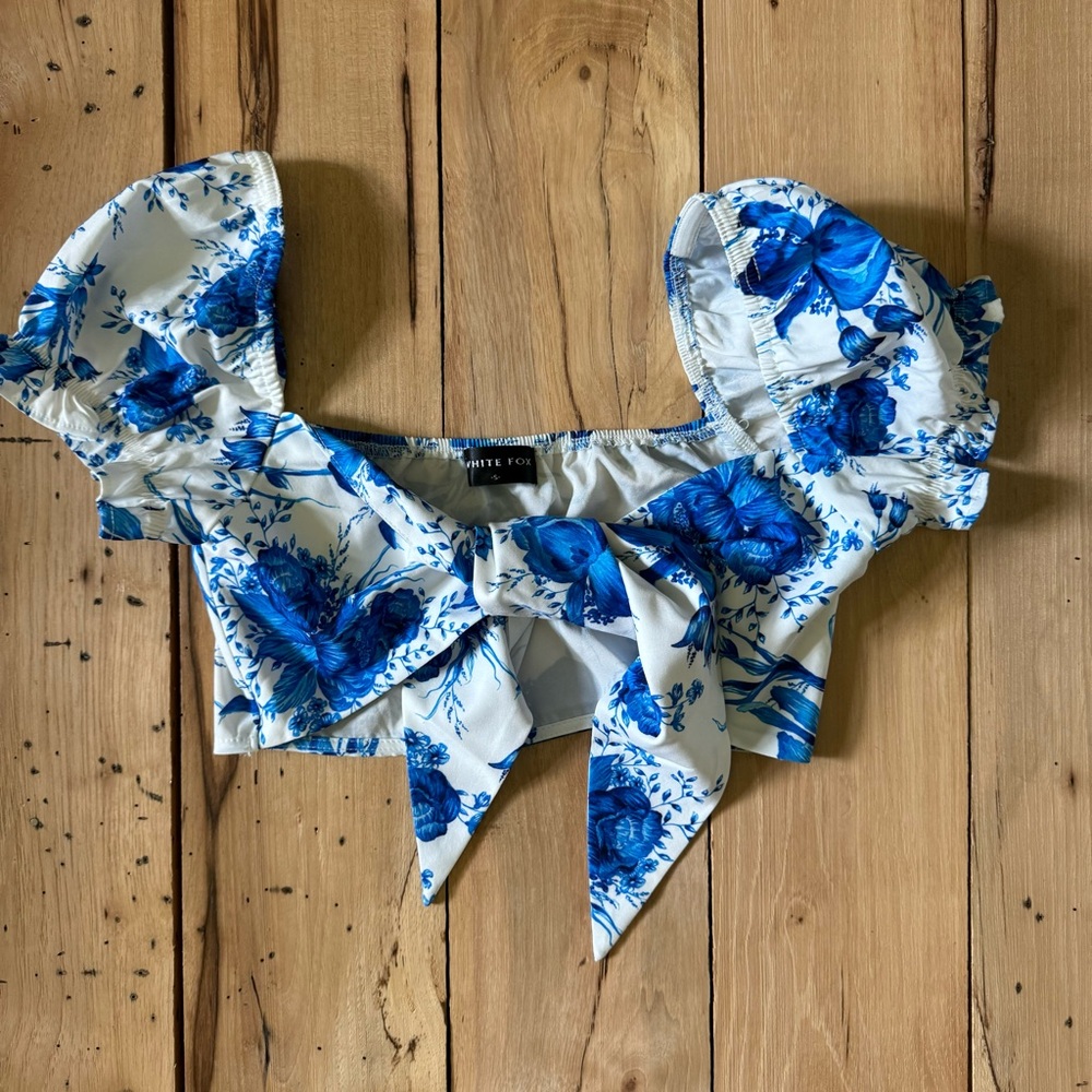 White fox crop top